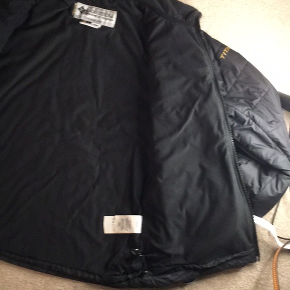 Columbia Titanium M Black Coat GUC - Picture 8 of 11